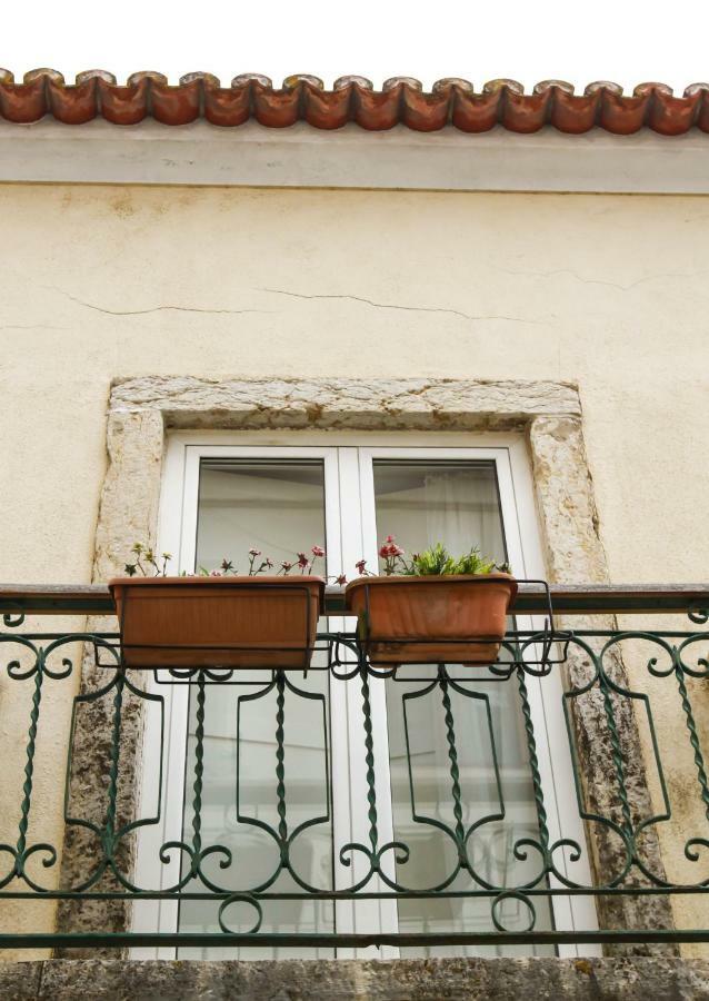 Cozy And Spacious Apartment In Graca, Lissabon Exterior foto